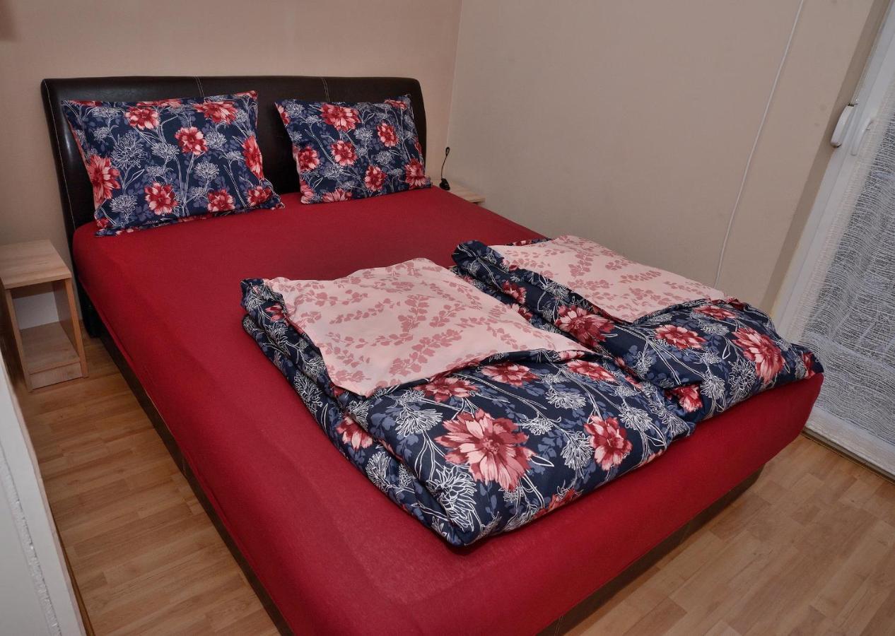Apartman Ana Bečej Esterno foto